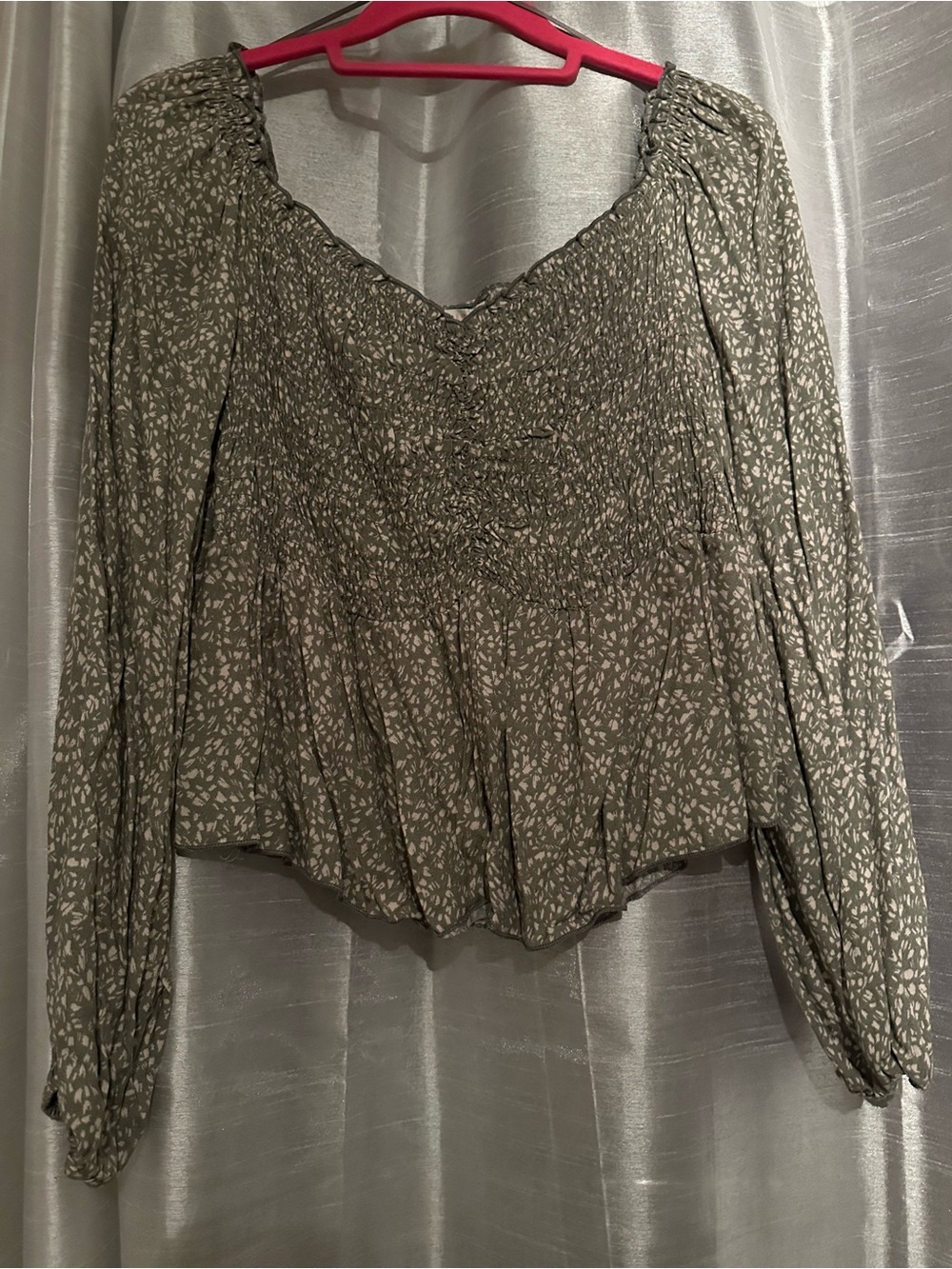 URBAN Romantics Olive Green Smocked Peasant Blouse with Cream Ditsy Print